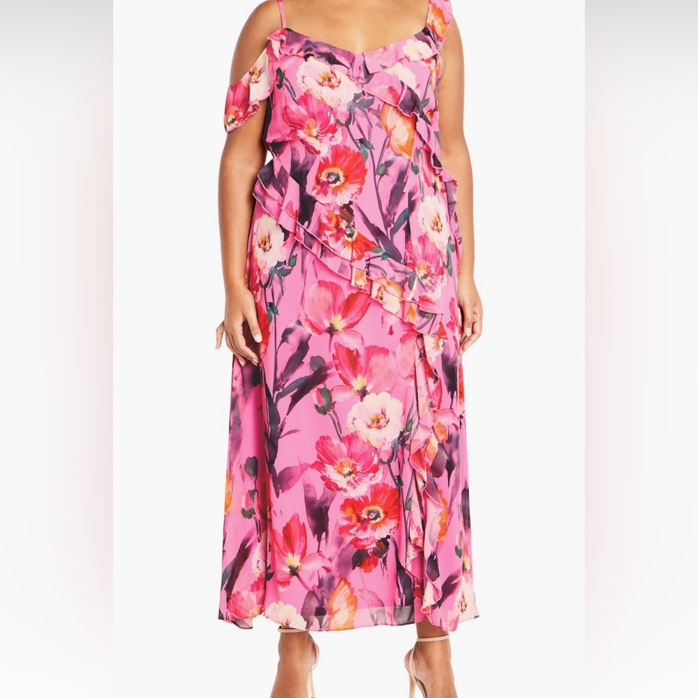 City Chic Love floral ruffle dress